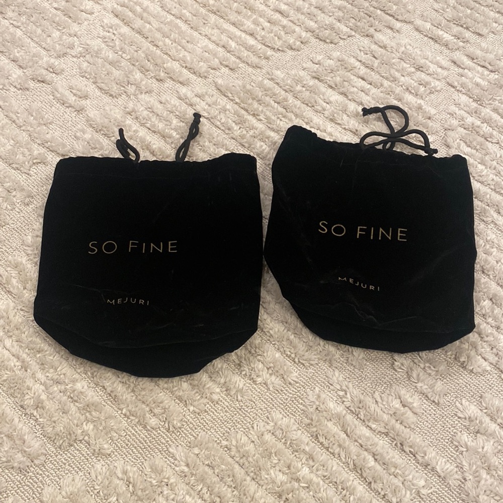 BOGO ⭐️ - Mejuri Dust Bags (Velvet Large Bag)